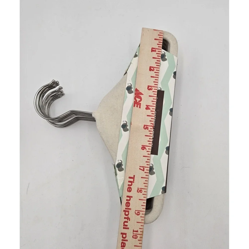 Dwell‎ Studios Baby Hanger 10 pk NON SLIP Beige, Off White Elephant